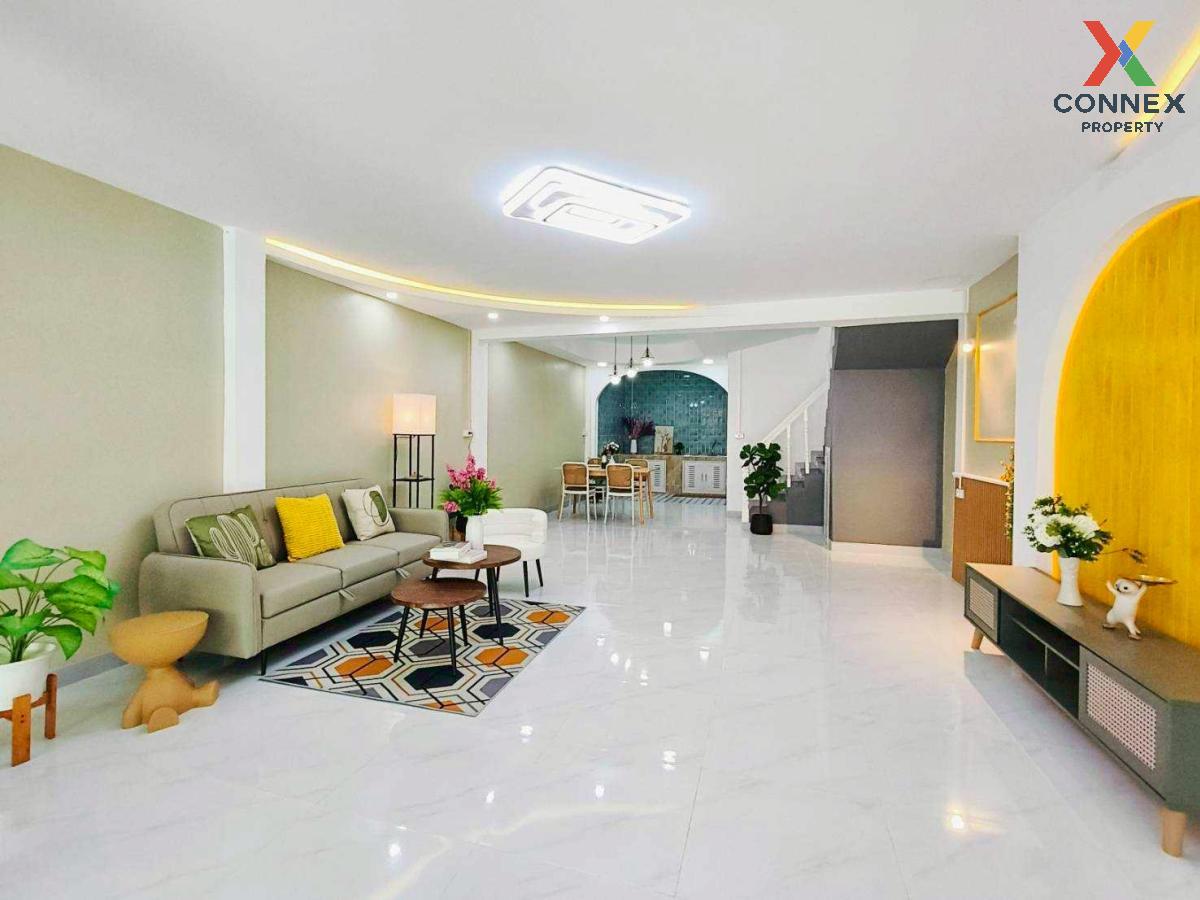 รูป ขายทาวน์เฮ้าส์/ทาวน์โฮม  เค.ซี. รามอินทรา 1 หน้ากว้าง รีโนเวทใหม่ สามวาตะวันตก เขต คลองสามวา กรุงเทพ CX-126570 ✅ ทักไลน์ @connexproperty ตอบทันที ทีมงานมืออาชีพ ✅  - รูปที่ 3/12