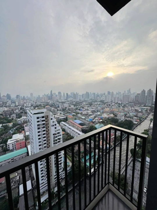 picture 🎈#PN2310_146 🎈𝗙𝗼𝗿 𝗥𝗲𝗻𝘁1️⃣7️⃣ k.🔥🔥 #Near MRT Phetchaburi ✨#Vacant room 7 Nov 68 Condo The Base Phetchaburi Thonglor - 16/19