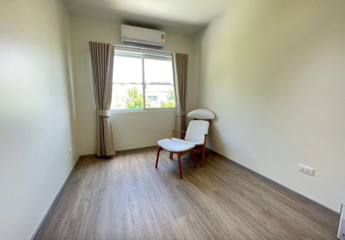 picture 3beds3bath Available now! 133sqm 2stories / 2parking. Line id: @pfagent - 13/17