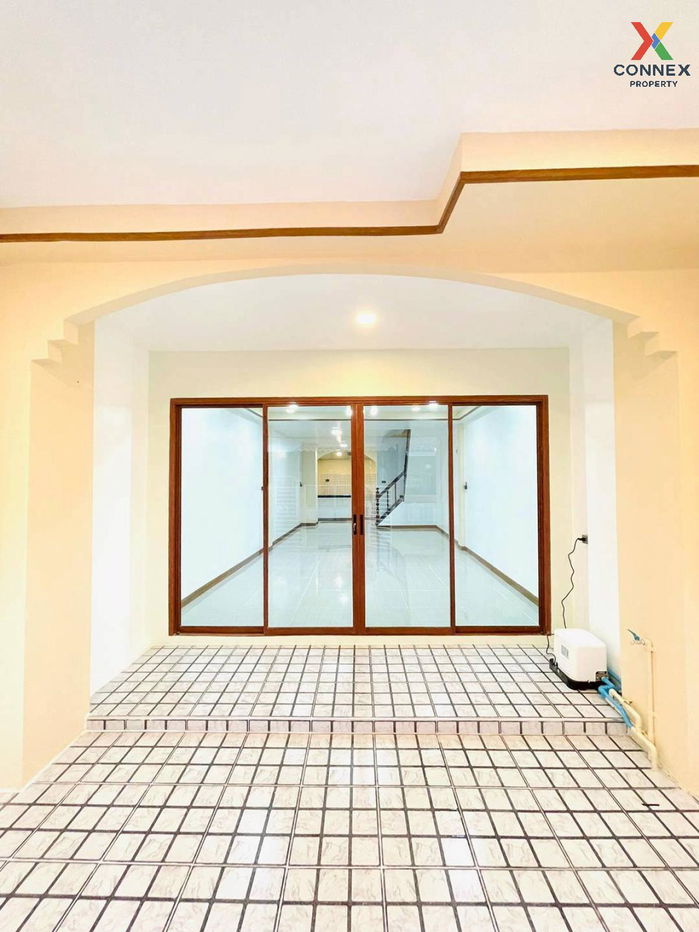 รูป ขายทาวน์เฮ้าส์/ทาวน์โฮม  บ้านบัวทอง 2 รีโนเวทใหม่ บางรักพัฒนา บางบัวทอง นนทบุรี CX-132437 ✅ ทักไลน์ @connexproperty ตอบทันที ทีมงานมืออาชีพ ✅  - รูปที่ 3/12