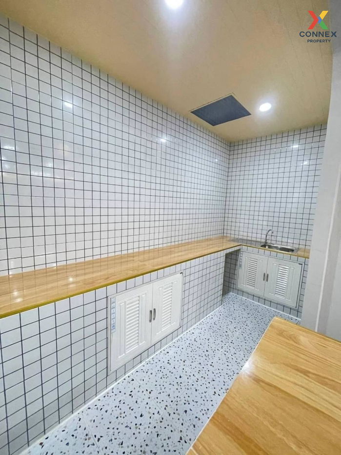 picture For Sale Townhouse/Townhome  , Chatnarong Villa 4 , newly renovated , BTS-Khu Khot , Khu Khot , Lam Luk Ka , Pathum Thani , CX-104749 ✅ Live chat with us ADD LINE @connexproperty ✅  - 10/12