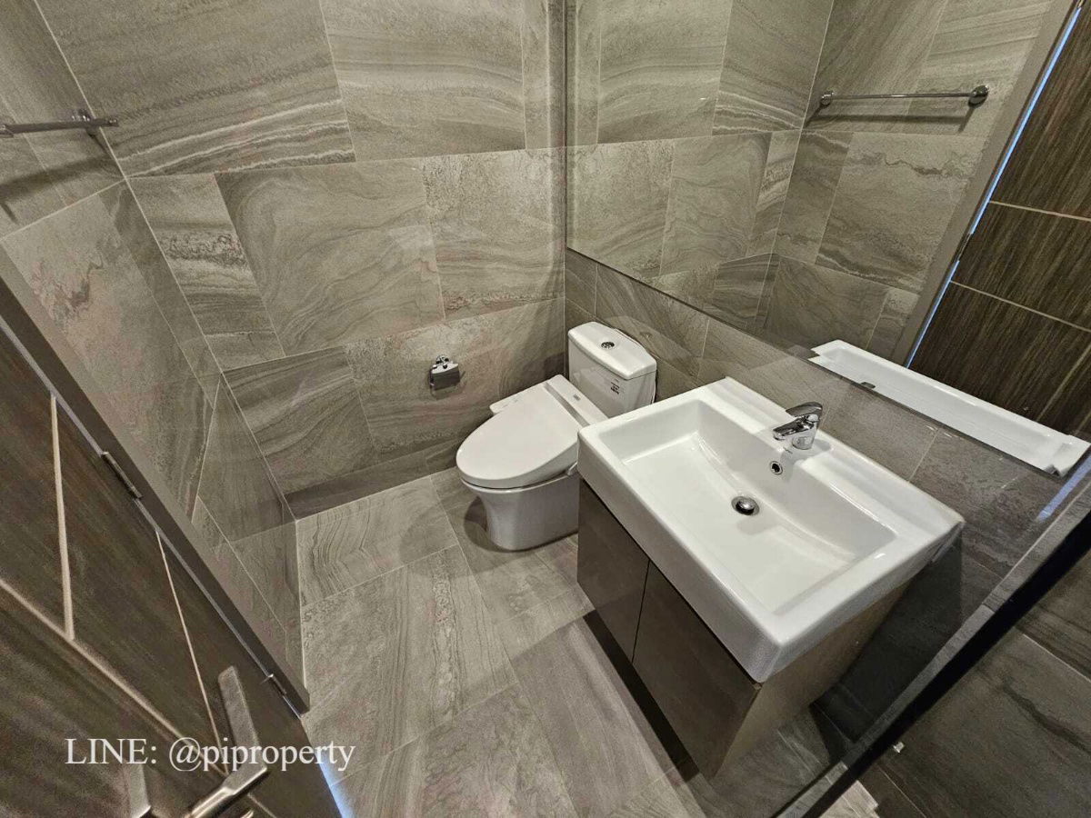 picture High floor 1 Bed unit for rent in Ideo Q Victory. 0 meter from BTS Victory and century the movie plaza. Great schools and hospitals surrounding. - 7/30