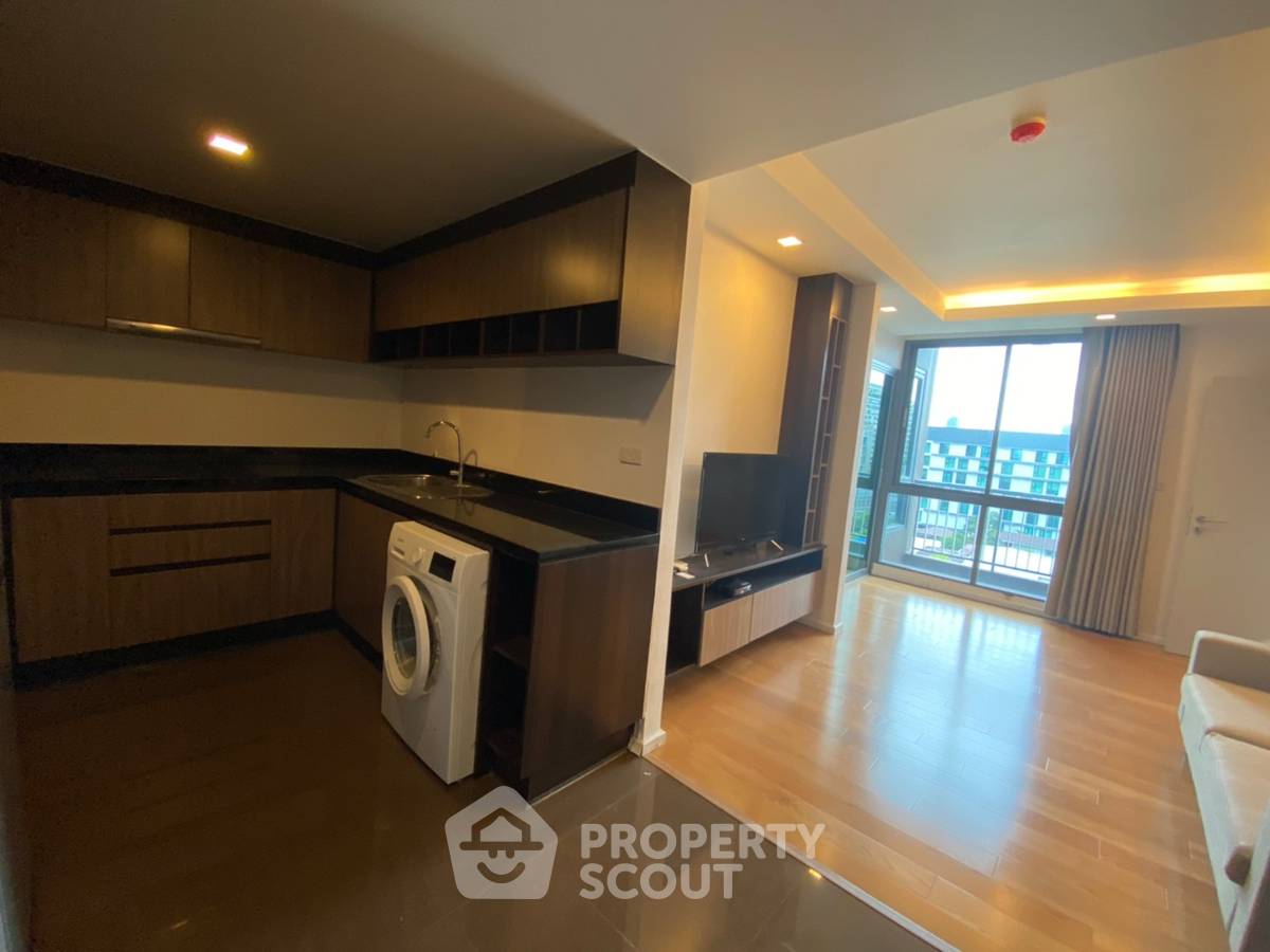 picture 2-BR Condo at Focus Ploenchit near BTS Nana (ID 496952) - 12/20