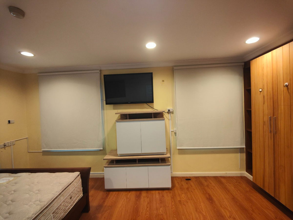 picture For rent Lumpini Suite Sukhumvit 41 size 71 sq m. 2 floor - 35/41