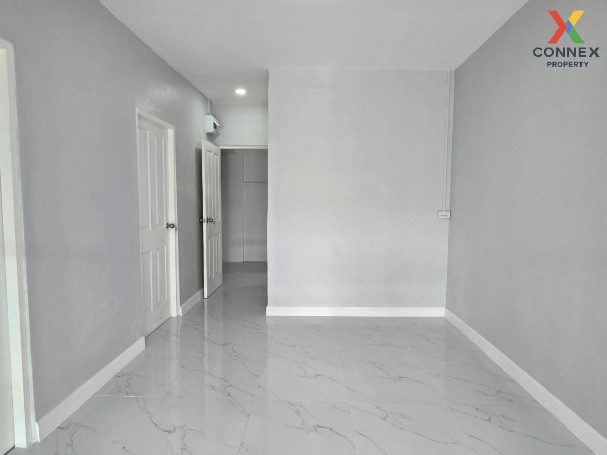 รูป ขายทาวน์เฮ้าส์/ทาวน์โฮม  พฤกษา 3 ซ.วัดลาดปลาดุก ห้องมุม รีโนเวทใหม่ บางคูรัด บางบัวทอง นนทบุรี CX-98920 ✅ ทักไลน์ @connexproperty ตอบทันที ทีมงานมืออาชีพ ✅  - รูปที่ 11/12