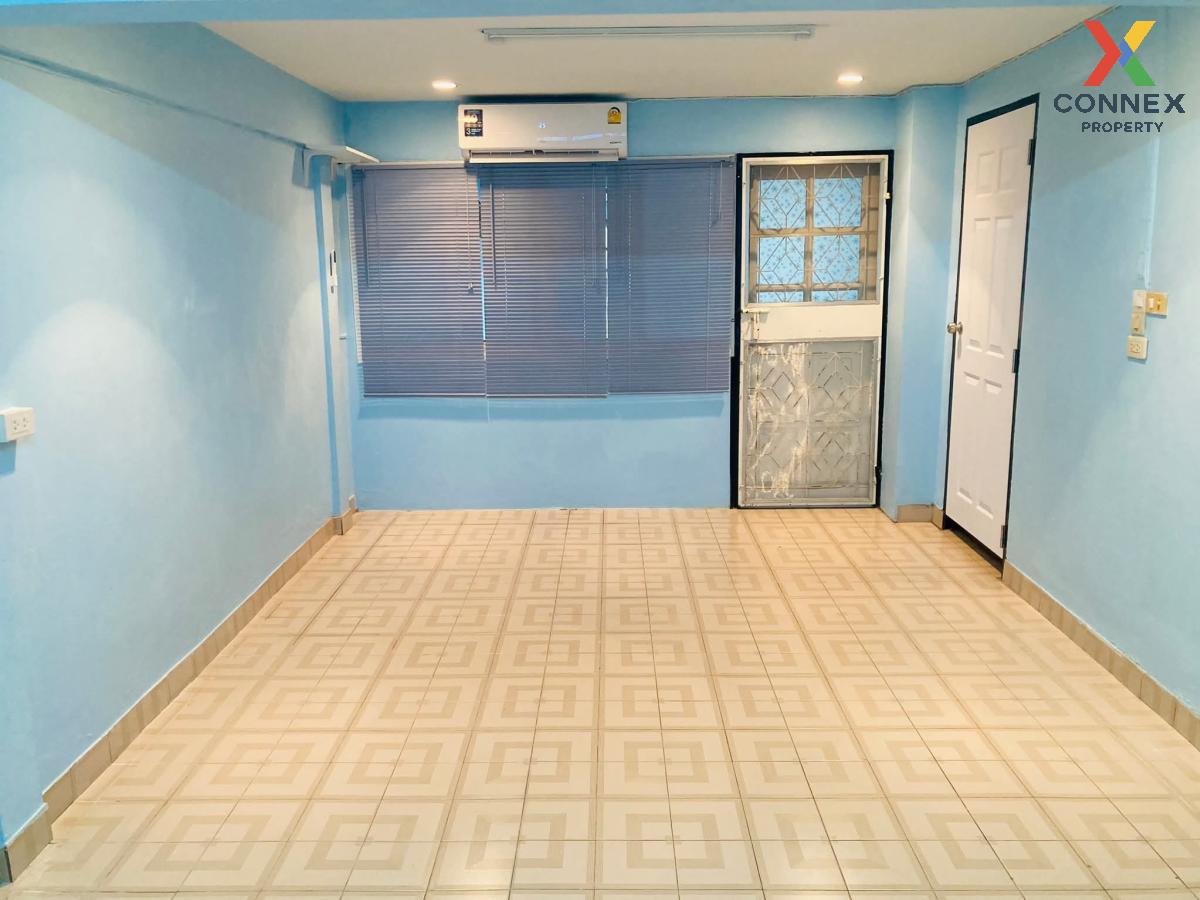 รูป ขายทาวน์เฮ้าส์/ทาวน์โฮม  หมู่บ้านสวัสดิการกทม ปากเกร็ด - แจ้งวัฒนะ ปากเกร็ด ปากเกร็ด นนทบุรี CX-133195 ✅ ทักไลน์ @connexproperty ตอบทันที ทีมงานมืออาชีพ ✅  - รูปที่ 3/7