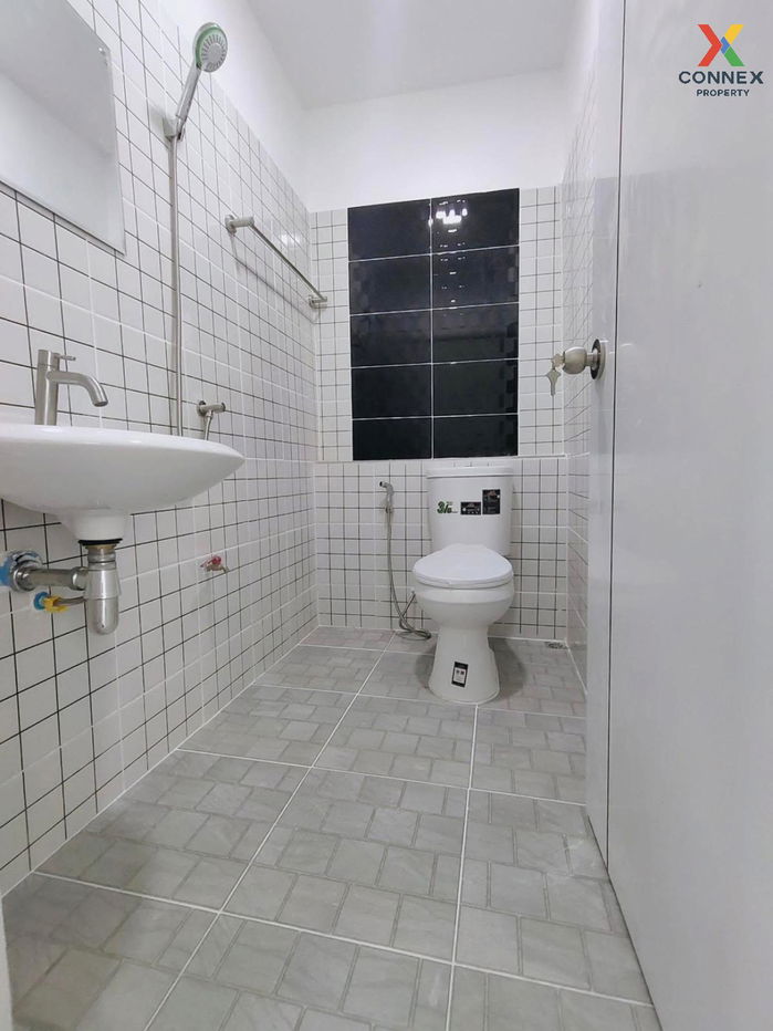 รูป ขายทาวน์เฮ้าส์/ทาวน์โฮม  บ้านศรีประจักษ์ 4 รีโนเวทใหม่ บางบัวทอง บางบัวทอง นนทบุรี CX-123378 ✅ ทักไลน์ @connexproperty ตอบทันที ทีมงานมืออาชีพ ✅  - รูปที่ 12/12