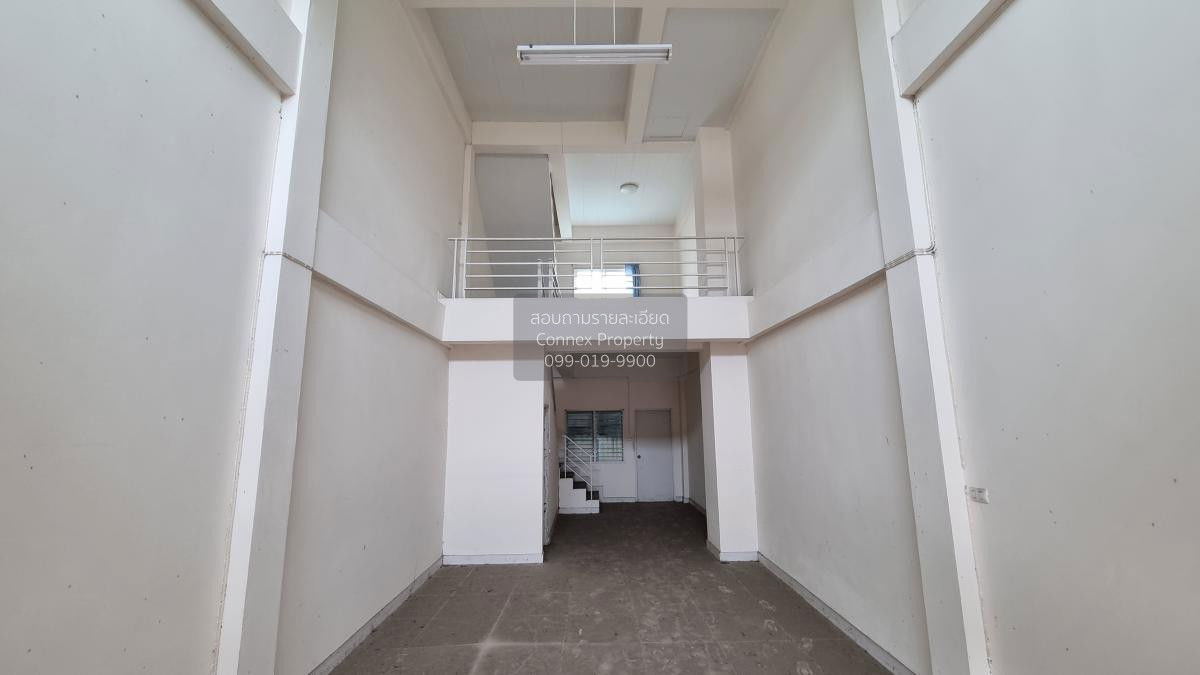 รูป ขายทาวน์เฮ้าส์/ทาวน์โฮม  เดอะ เซ็นทรัล 2 อัสสัมชัญ-ศรีราชา สุรศักดิ์ ศรีราชา ชลบุรี CX-103995 ✅ ทักไลน์ @connexproperty ตอบทันที ทีมงานมืออาชีพ ✅ - รูปที่ 4/10