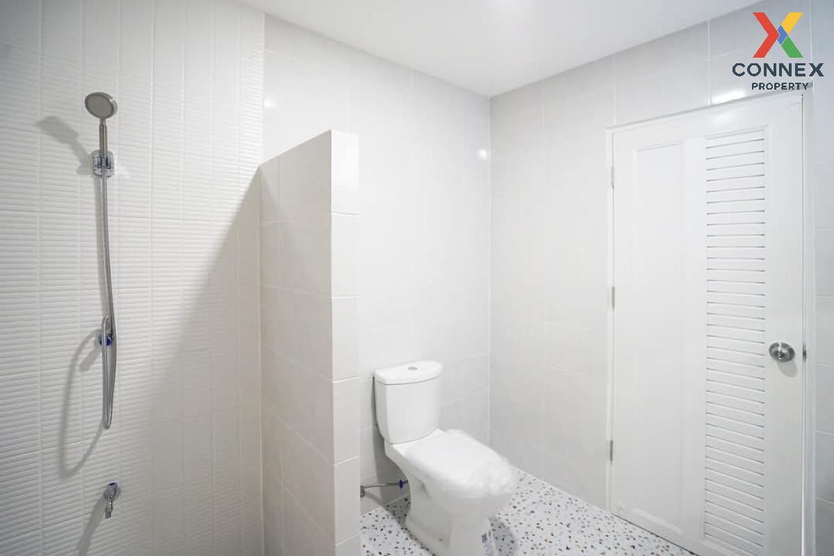 picture For Sale Townhouse/Townhome  , Ban Phetprathan Phetkasem 51 , corner unit , newly renovated , Lak Song , Bang Khae , Bangkok , CX-117202 ✅ Live chat with us ADD LINE @connexproperty ✅  - 8/12