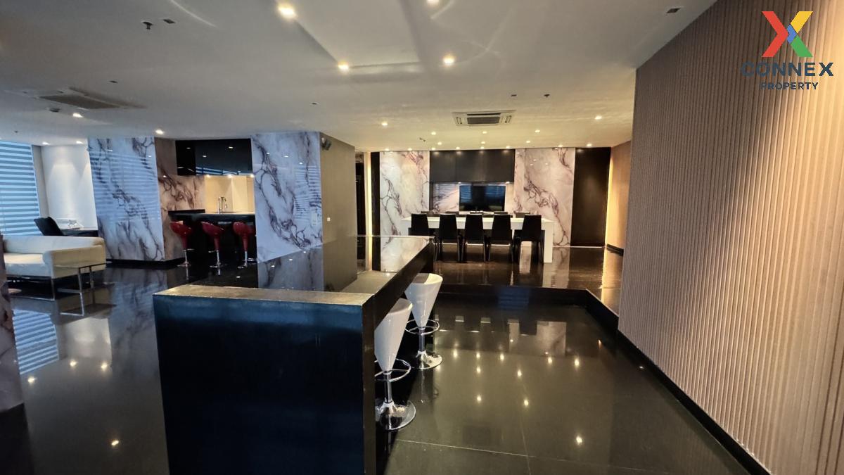 picture For Rent Condo , Baan Sathorn Chaopraya , Penthouse , nice view , high floor , river view , wide frontage , BTS-Krung Thon Buri , Khlong Ton Sai , Khlong San , Bangkok , CX-131621 ✅ Live chat with us ADD LINE @connexproperty ✅  - 6/11