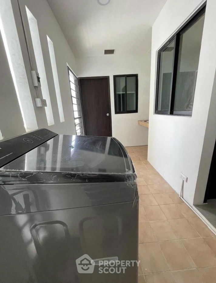 รูป คอนโด 3-ห้องนอน ที่ สาธร การ์เด้นส์ ใกล้ MRT สีลม (ID 2362523) - รูปที่ 19/19