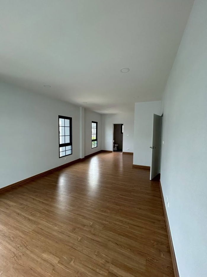 picture EBH-3381 Centro Bangna 2 4bedrooms (Near Mega Bangna ) Unfurnished unit - 7/21