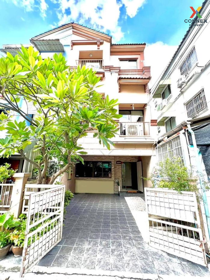 picture For Sale Townhouse/Townhome  , Baan Klang Muang Ratchada - Mengjai 1 , corner unit , Wang Thong Lang , Wang Thong Lang , Bangkok , CX-111092 ✅ Live chat with us ADD LINE @connexproperty ✅  - 1/4