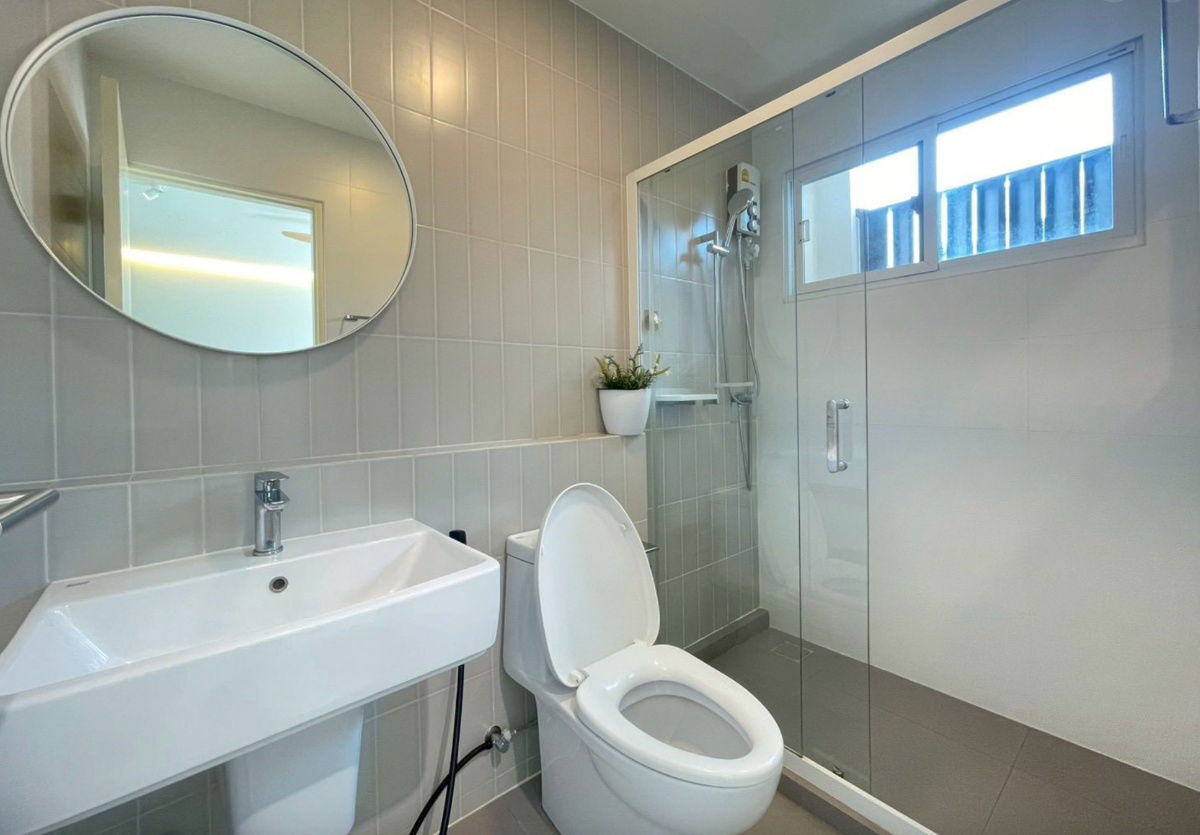 picture 3beds3bath Available now! 133sqm 2stories / 2parking. Line id: @pfagent - 10/17
