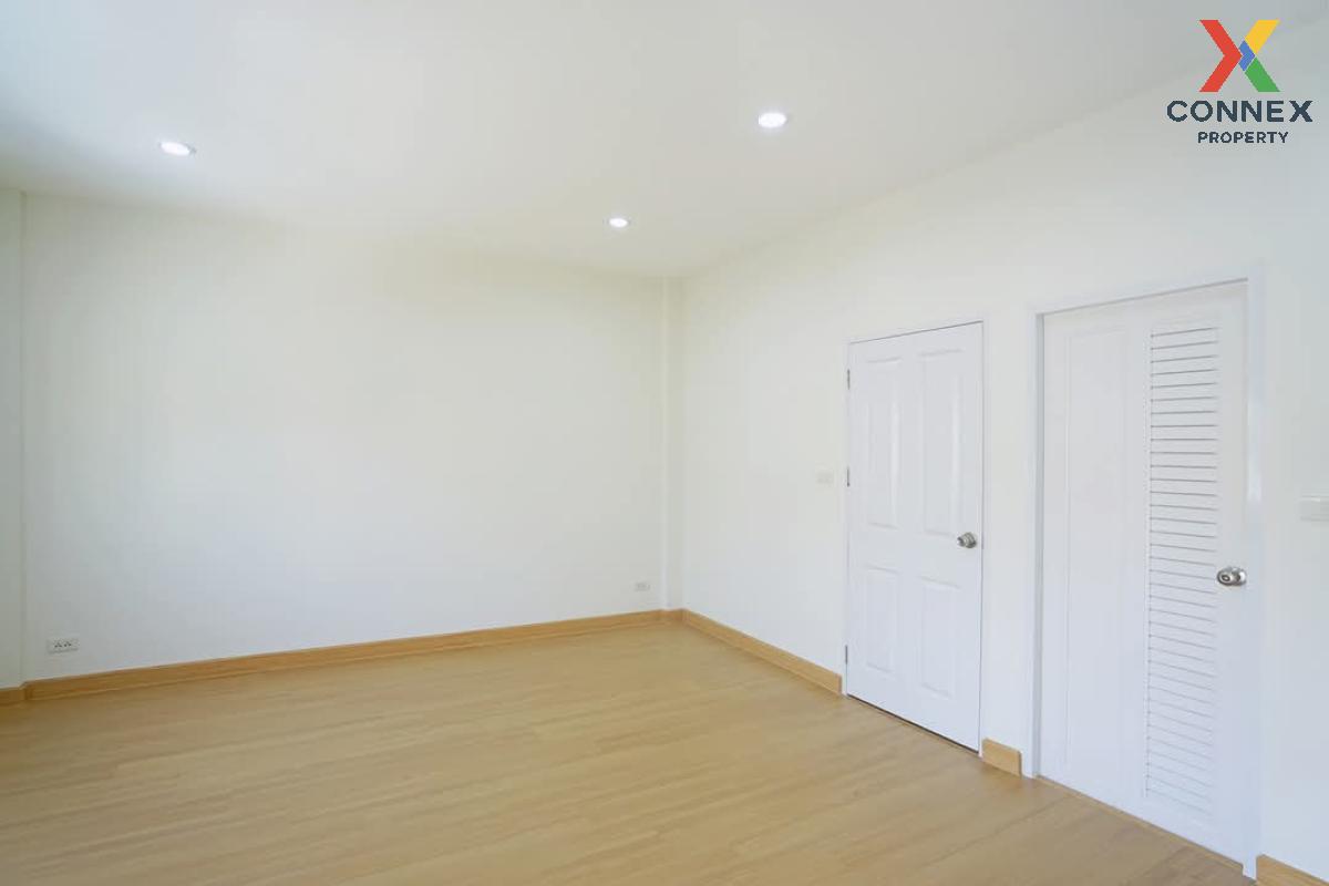 รูป ขายทาวน์เฮ้าส์/ทาวน์โฮม บ้านพิมลกาญจน์ รีโนเวทใหม่ บ้านใหม่ ปากเกร็ด นนทบุรี CX-113552 ✅ ทักไลน์ @connexproperty ตอบทันที ทีมงานมืออาชีพ ✅ - รูปที่ 6/12