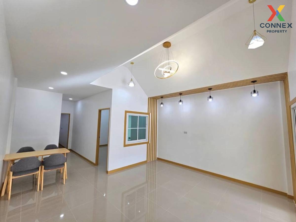 picture For Sale House , Baan Pimonrat 3 , newly renovated , Sai Noi , Sai Noi , Nonthaburi , CX-101024 ✅ Live chat with us ADD LINE @connexproperty ✅  - 11/12