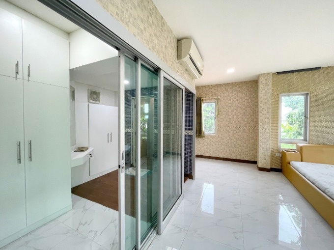 picture Spacious Detached House with Private Pool – Life Bangkok Boulevard Wongwaen-Onnut 2 - 19/26
