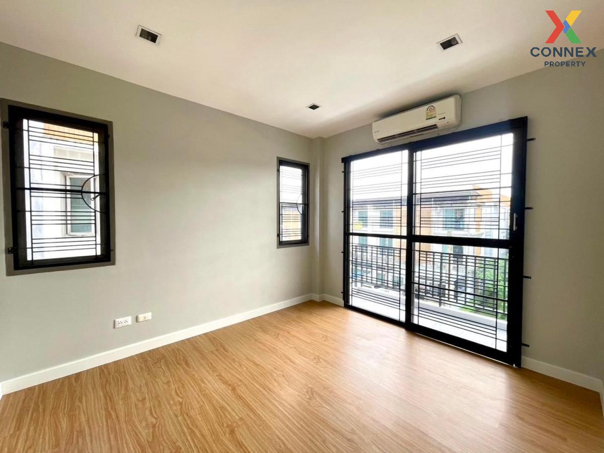 picture For Sale Townhouse/Townhome  , ECO SPACE KASET-NAWAMIN , corner unit , newly renovated , Khlong Kum , Bung Kum , Bangkok , CX-108976 ✅ Live chat with us ADD LINE @connexproperty ✅  - 9/12