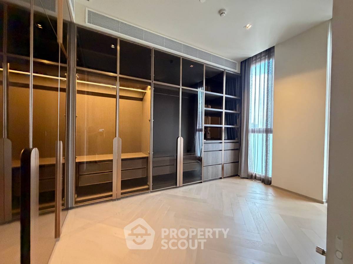 picture 4-BR Condo at The Reserve Sathorn near BTS Sala Daeng (ID 2361509) - 6/25
