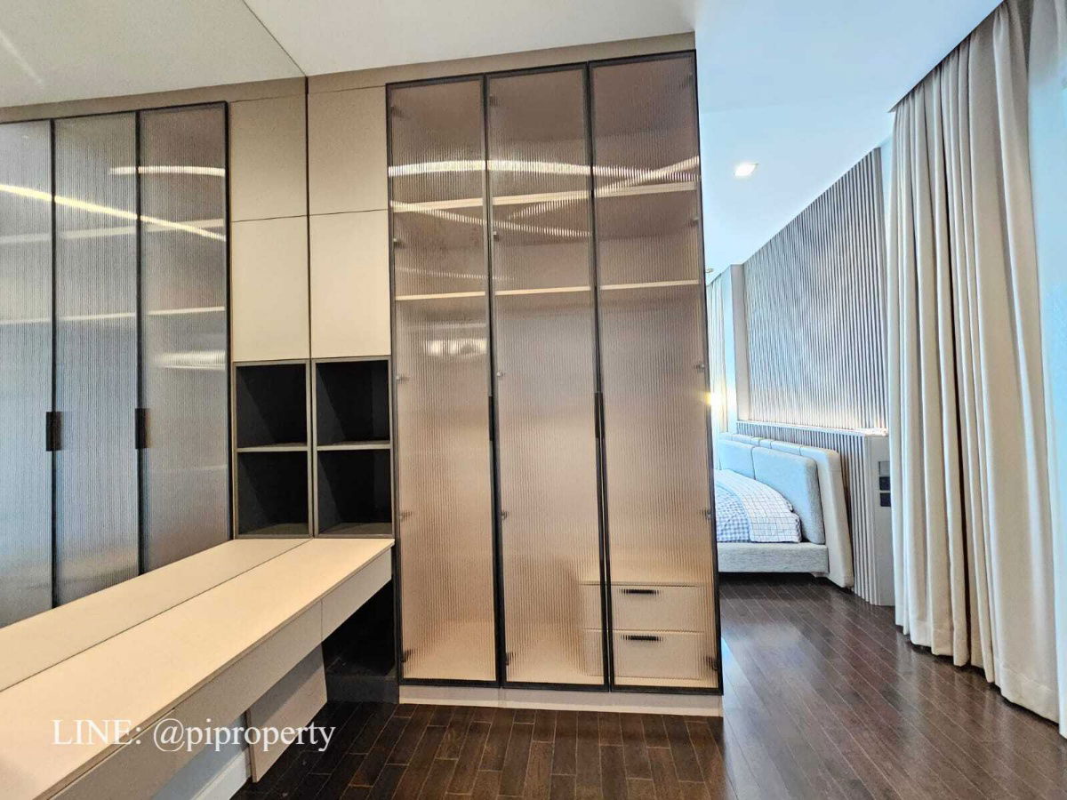 picture Fully furnished. Modern luxury single house for rent in The Gentry Phatthanakan. 4Bedroom + 5Bathroom + 3 Car parking.  - 19/67