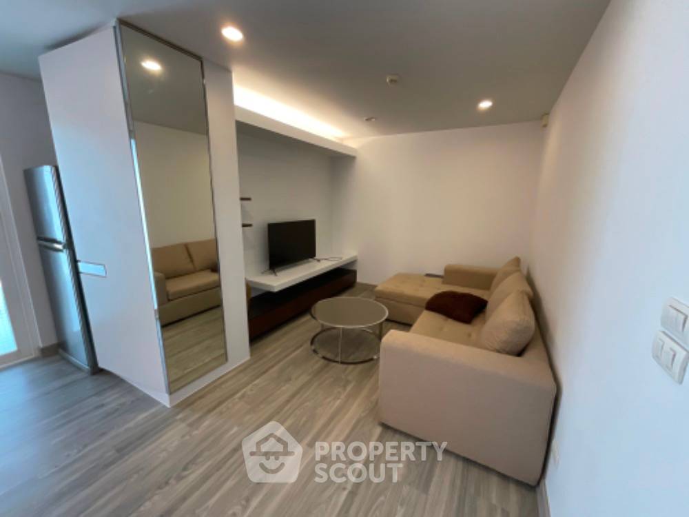 picture 1-BR Condo at The Bangkok Sathorn-Taksin near BTS Krung Thon Buri (ID 929516) - 1/9