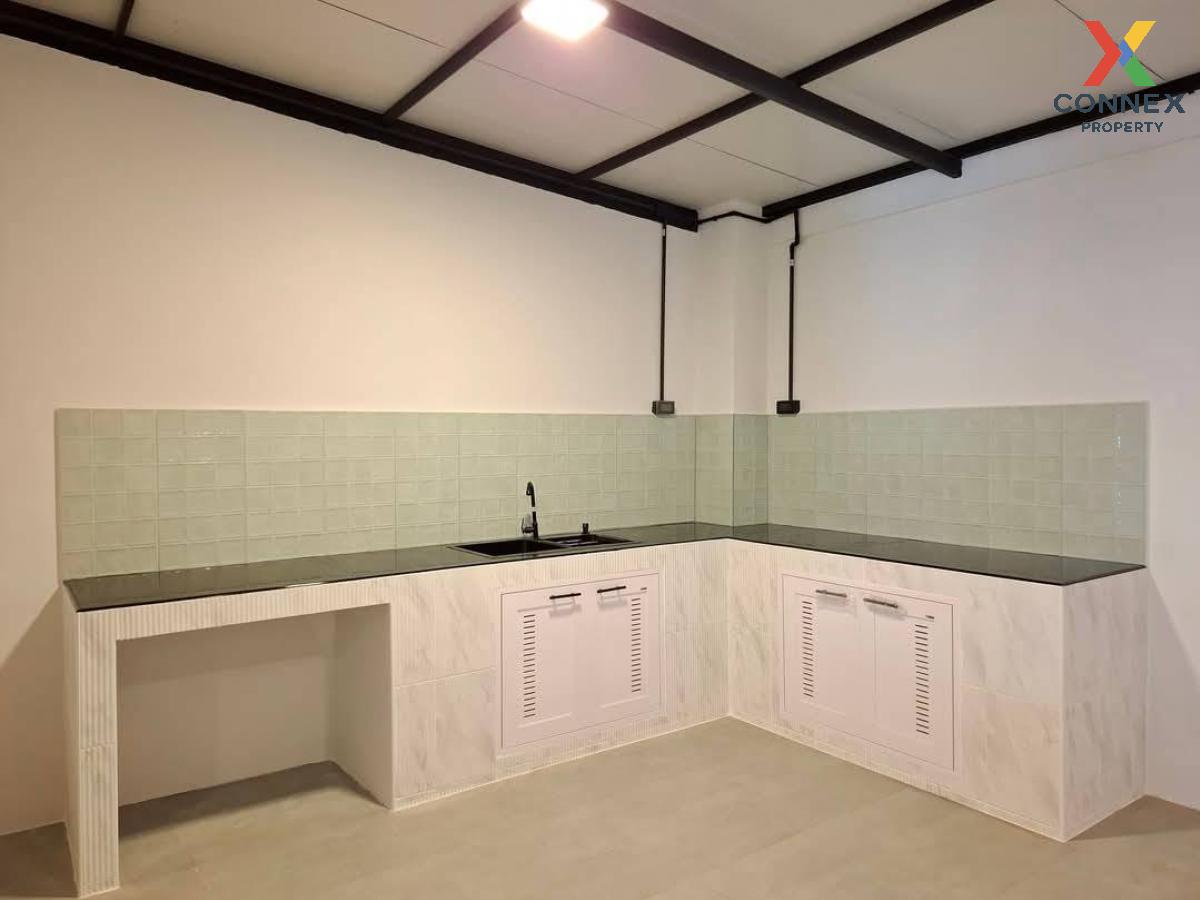 รูป ขายทาวน์เฮ้าส์/ทาวน์โฮม  บัวทองธานี รีโนเวทใหม่ บางบัวทอง บางบัวทอง นนทบุรี CX-121851 ✅ ทักไลน์ @connexproperty ตอบทันที ทีมงานมืออาชีพ ✅  - รูปที่ 7/12