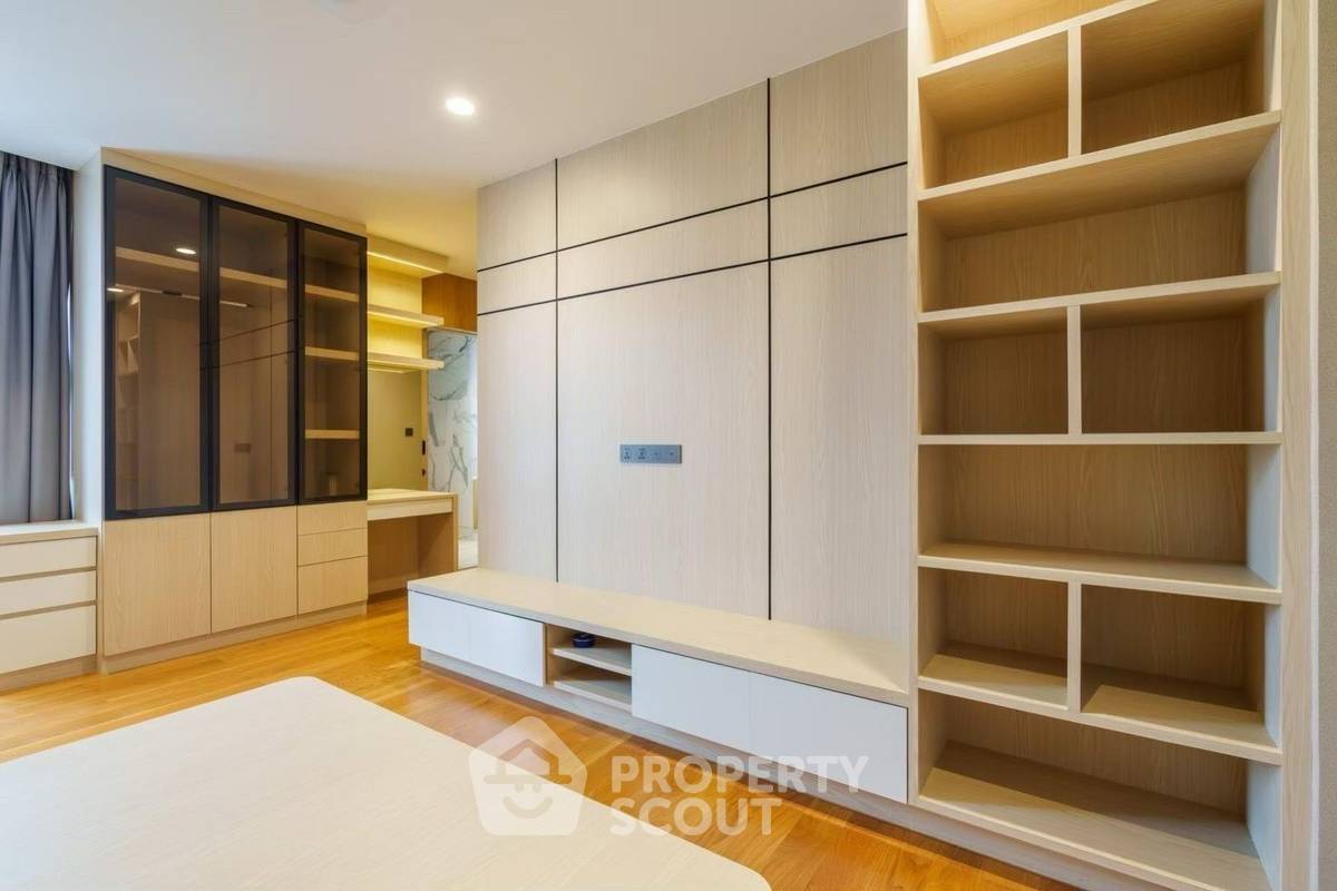 picture 4-BR House at The Urban Reserve Rama 9-Motorway near ARL Hua Mak (ID 2317521) - 22/47