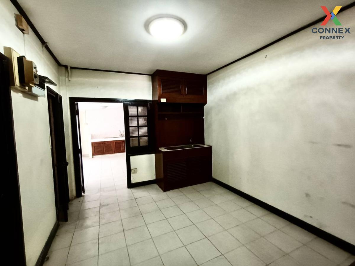 picture For Sale House , Raja Villa , wide frontage , MRT-Ladprao 71 , Saphan Song , Wang Thong Lang , Bangkok , CX-118426 ✅ Live chat with us ADD LINE @connexproperty ✅  - 7/12