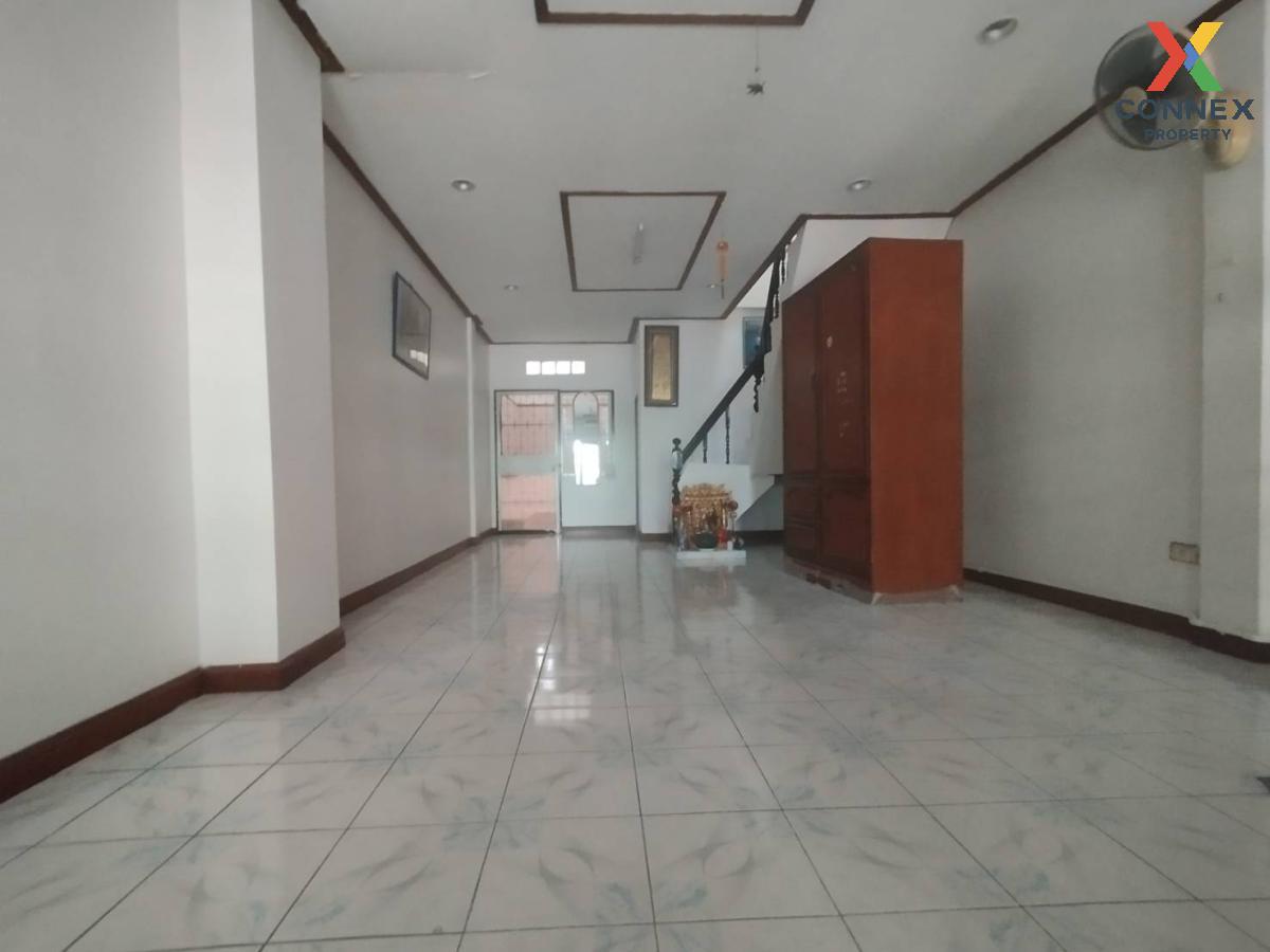 รูป ขายทาวน์เฮ้าส์/ทาวน์โฮม  ทวีทอง 3 บางบ่อ รีโนเวทใหม่ บางเพรียง บางบ่อ สมุทรปราการ CX-116448 ✅ ทักไลน์ @connexproperty ตอบทันที ทีมงานมืออาชีพ ✅  - รูปที่ 3/8