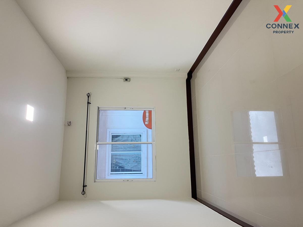 รูป ขายทาวน์เฮ้าส์/ทาวน์โฮม ซื่อตรงทาวน์โฮม บางบัวทอง เฟส 1-3 รีโนเวทใหม่ ละหาร บางบัวทอง นนทบุรี CX-111960 ✅ ทักไลน์ @connexproperty ตอบทันที ทีมงานมืออาชีพ ✅ - รูปที่ 11/12