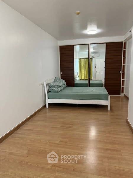 picture 2-BR Condo at You 3 Condo @ Yak Kaset near BTS Kasetsart University (ID 2361568) - 4/6