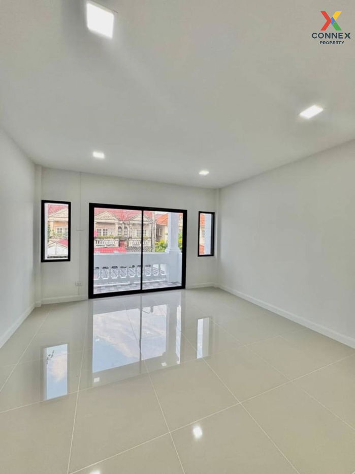 รูป ขายทาวน์เฮ้าส์/ทาวน์โฮม  บ้าน ลภาวัน 3 รีโนเวทใหม่ MRT-ตลาดบางใหญ่ เสาธงหิน บางใหญ่ นนทบุรี CX-110222 ✅ ทักไลน์ @connexproperty ตอบทันที ทีมงานมืออาชีพ ✅  - รูปที่ 1/12