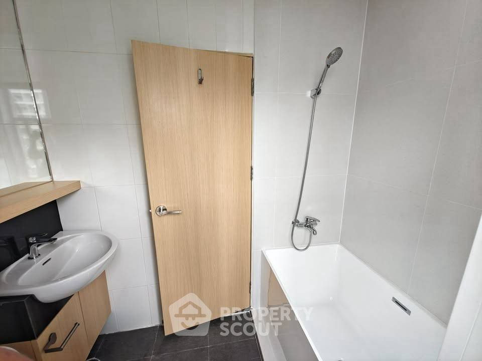 รูป คอนโด 2-ห้องนอน ที่ เดอะ ไฮท์ คอนโดมิเนียม ใกล้ ทองหล่อ (ID 2361658) - รูปที่ 19/19