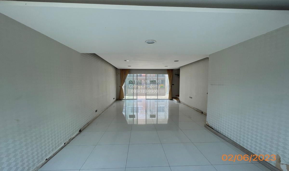 รูป ขายทาวน์เฮ้าส์/ทาวน์โฮม  ดีลักซ์ ทาวน์ เลียบทางด่วน-รามอินทรา ท่าแร้ง เขต บางเขน กรุงเทพ CX-84047 ✅ ทักไลน์ @connexproperty ตอบทันที ทีมงานมืออาชีพ ✅  - รูปที่ 2/7