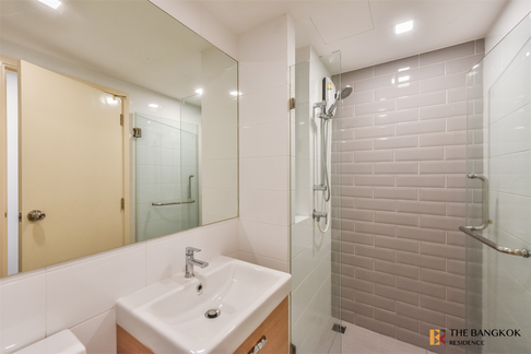 Notting Hill Jatujak - Interchange Room available, great price near BTS Saphan Khwai
