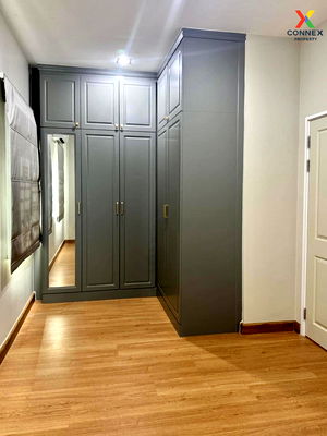 Townhouses for sale Ramkhamhaeng University 2 : For Sale Townhouse/Townhome  , Golden Town Bangna-Suanluang , Dok Mai , Prawet , Bangkok , CX-114922 ✅ Live chat with us ADD LINE @connexproperty ✅ 