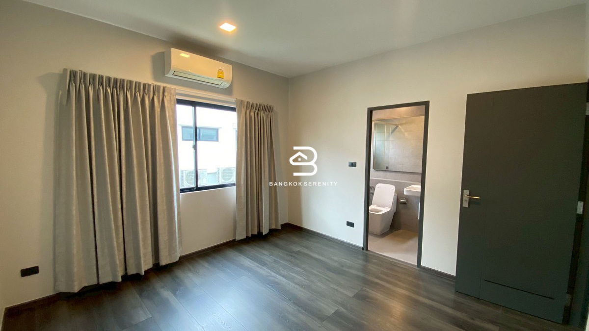 picture Vive Bangna Km.7 near Mega Bangna for sale  - 6/22