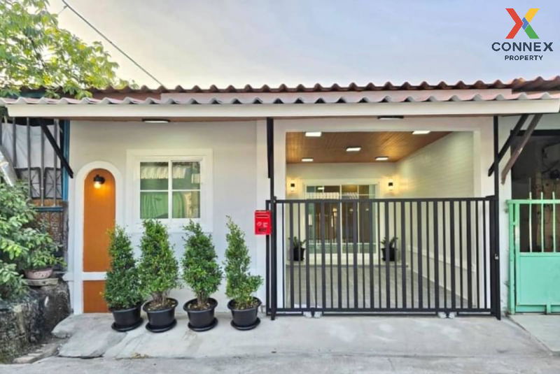 Townhouses for sale : For Sale Townhouse/Townhome  , Baan Phrueksa 3 Bang Bua Thong , newly renovated , Bang Khu Rat , Bang Bua Thong , Nonthaburi , CX-112888 ✅ Live chat with us ADD LINE @connexproperty ✅ 