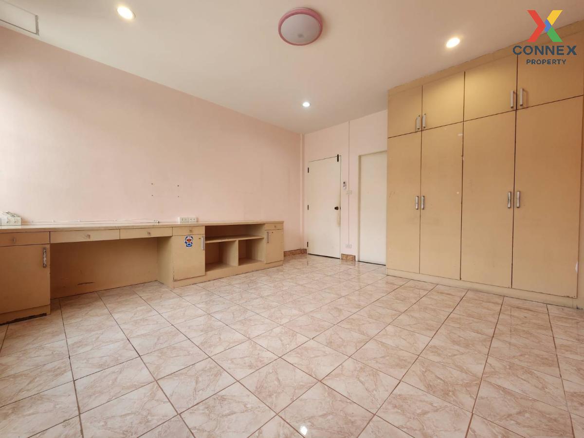 รูป ขายทาวน์เฮ้าส์/ทาวน์โฮม  บ้านบุศรินทร์ ปิ่นเกล้า กระทุ่มล้ม สามพราน นครปฐม CX-100497 ✅ ทักไลน์ @connexproperty ตอบทันที ทีมงานมืออาชีพ ✅  - รูปที่ 5/12