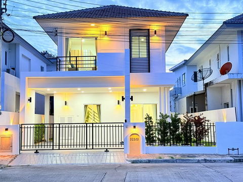 ขายบ้านเดี่ยวรีโนเวทใหม่ ม.เดอะวิสต้า อ่าวอุดม เขาน้ำซับ ศรีราชา