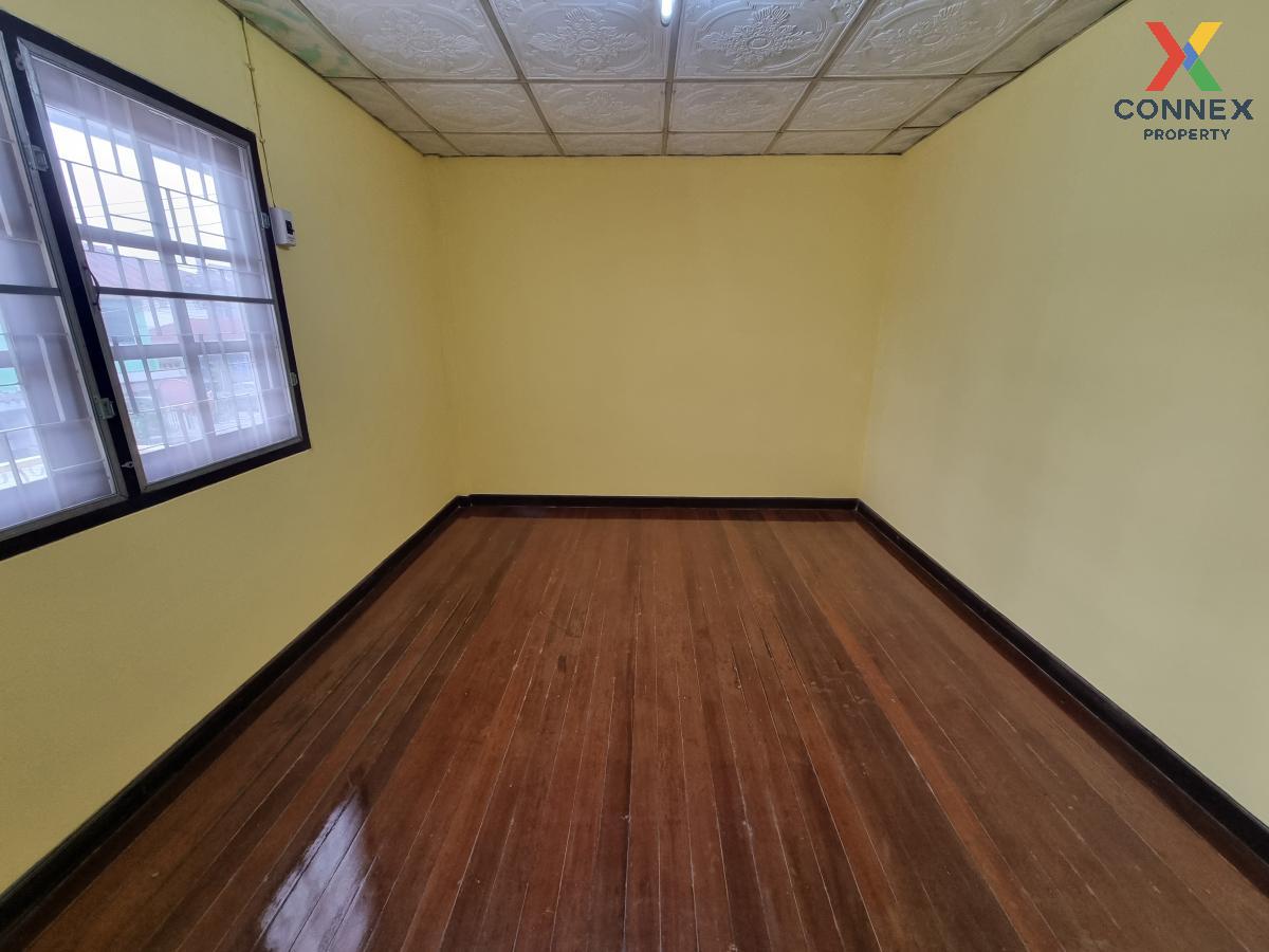 รูป ขายทาวน์เฮ้าส์/ทาวน์โฮม บ้านเก้าแสนเจ็ด รีโนเวทใหม่ คันนายาว เขต คันนายาว กรุงเทพ CX-100089 ✅ ทักไลน์ @connexproperty ตอบทันที ทีมงานมืออาชีพ ✅ - รูปที่ 3/12