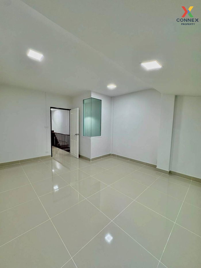 รูป ขายทาวน์เฮ้าส์/ทาวน์โฮม  ปิยวรารมย์ 2 รีโนเวทใหม่ ไทรน้อย ไทรน้อย นนทบุรี CX-127770 ✅ ทักไลน์ @connexproperty ตอบทันที ทีมงานมืออาชีพ ✅  - รูปที่ 11/12