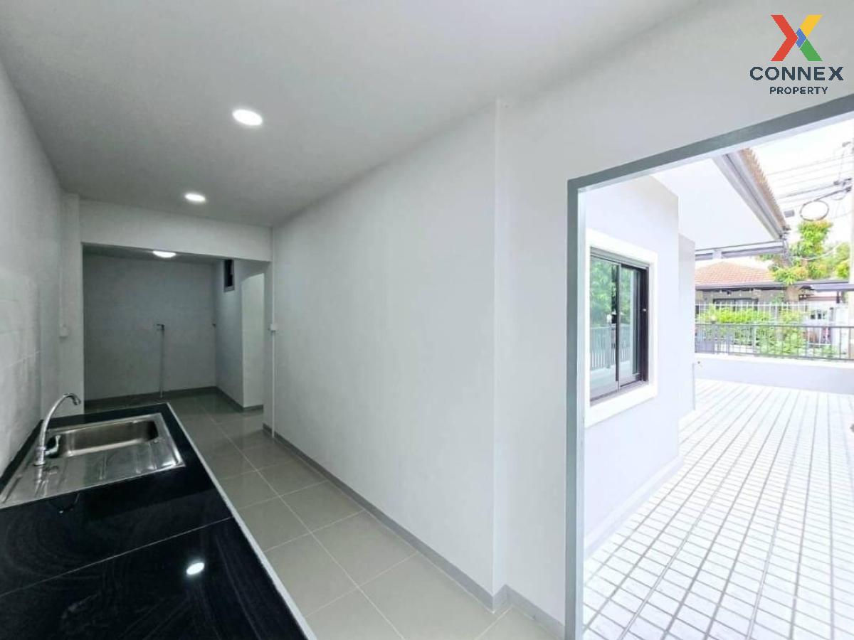 picture For Sale Townhouse/Townhome  , Baan Pruksa 3 Soi Watlatpladuk , Bang Khu Rat , Bang Bua Thong , Nonthaburi , CX-110275 ✅ Live chat with us ADD LINE @connexproperty ✅  - 5/12