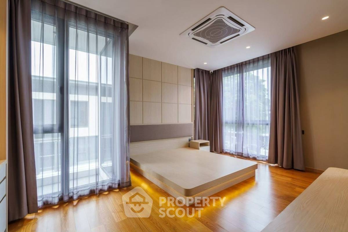 picture 4-BR House at The Urban Reserve Rama 9-Motorway near ARL Hua Mak (ID 2317521) - 34/47