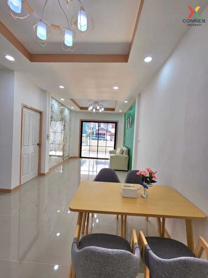 รูป ขายทาวน์เฮ้าส์/ทาวน์โฮม  บ้านศรีประจักษ์ 7 บางบัวทอง บางบัวทอง นนทบุรี CX-115779 ✅ ทักไลน์ @connexproperty ตอบทันที ทีมงานมืออาชีพ ✅  - รูปที่ 1/12