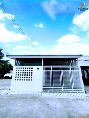 Townhouses for sale : For Sale Townhouse/Townhome  , Baan Pawarisa Yokkrabat , corner unit , wide frontage , newly renovated , Yok Krabat , Ban Phaeo , Samut Sakhon , CX-118520 ✅ Live chat with us ADD LINE @connexproperty ✅ 