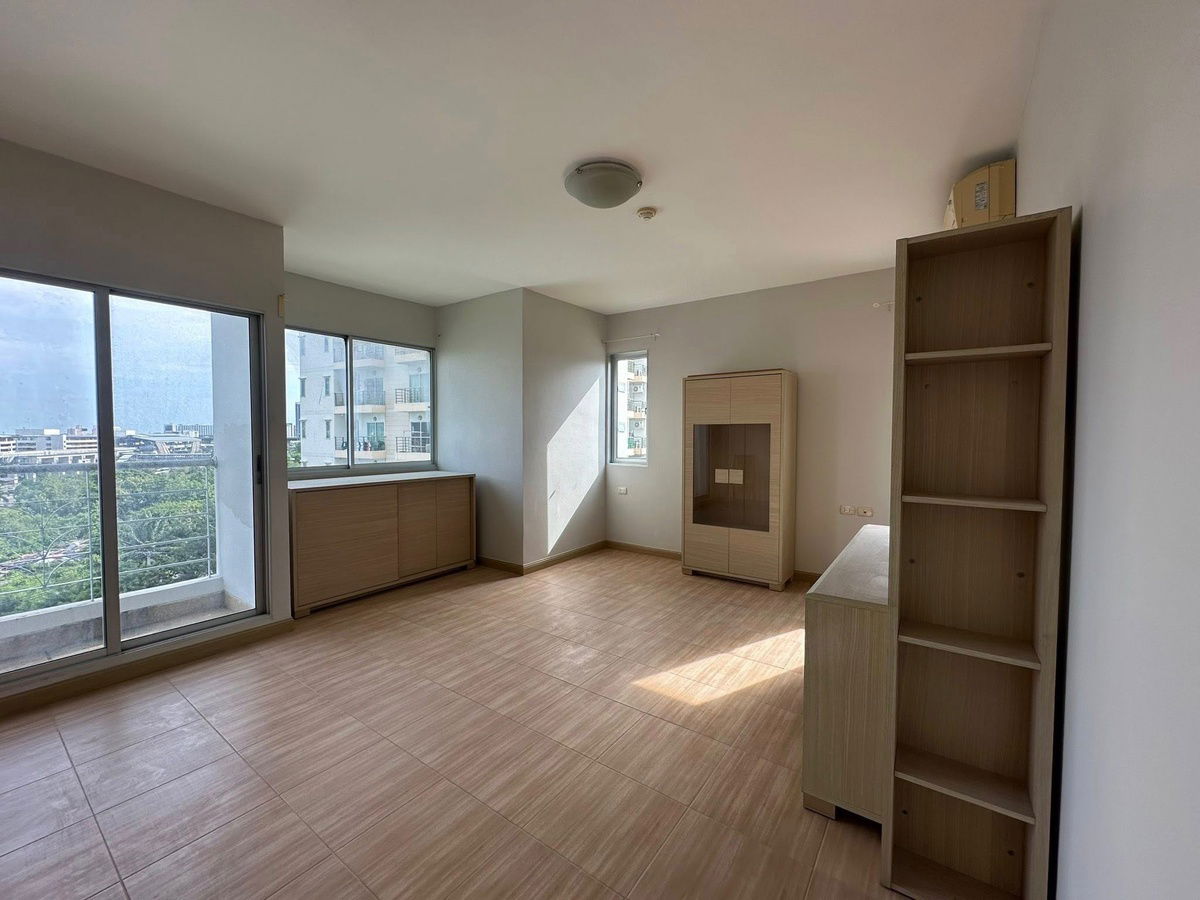 picture Big room B building close kitchen 2 Bedrooms For rent Supalai Park Srinakarin - 10/17