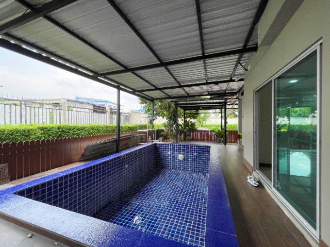 picture Spacious Detached House with Private Pool – Life Bangkok Boulevard Wongwaen-Onnut 2 - 26/26