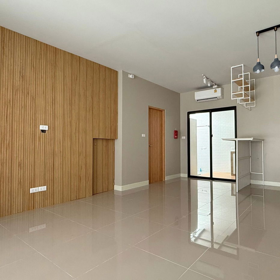 picture For rent, for rent, townhome, Sukhumvit-On Nut, Baan Klang Muang, Sukhumvit-On Nut, cheap price, interested, Line: @951qfbfi - 2/4