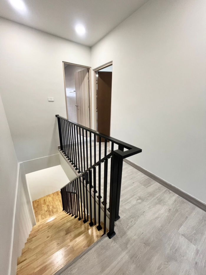 picture S491 [For Sale] New Townhome Sukhumvit 101/1 🚆 BTS Suan Luang Rama 9 💰 From 4.45 million baht, now only 4.39 million baht. - 9/13